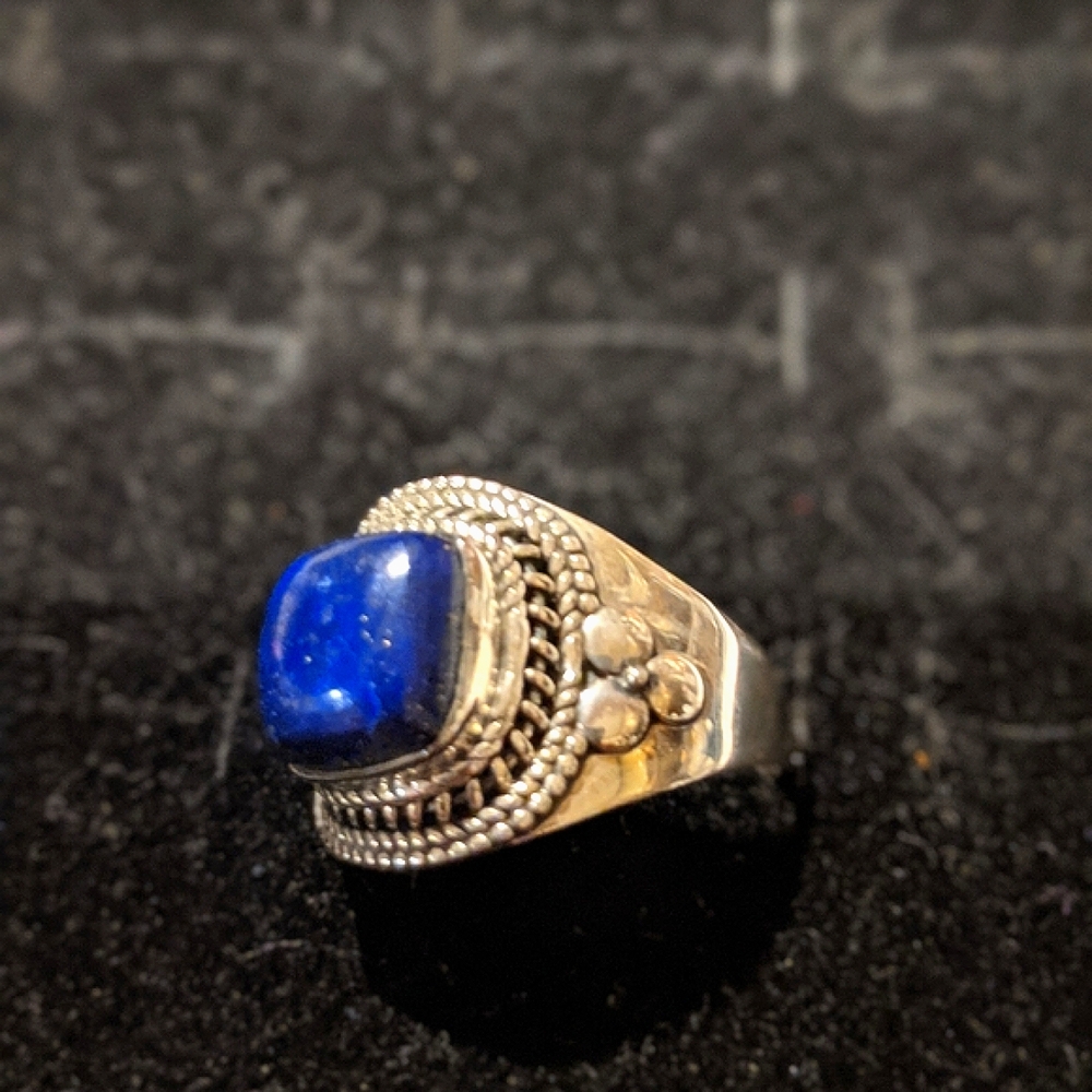 Natural blue lapis cushion .925 silver ring 9